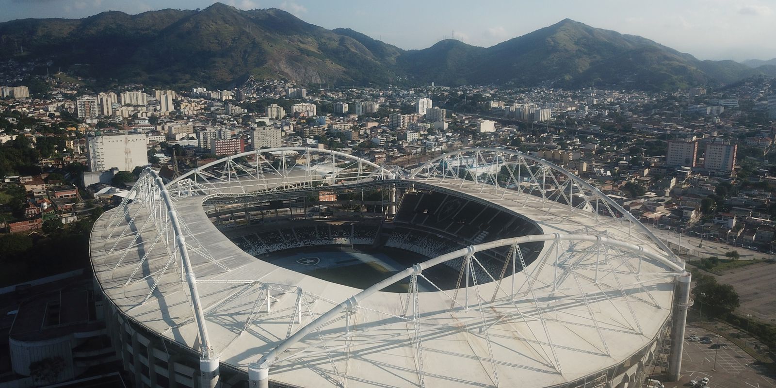 Ventania no Rio adia Botafogo x Fluminense 