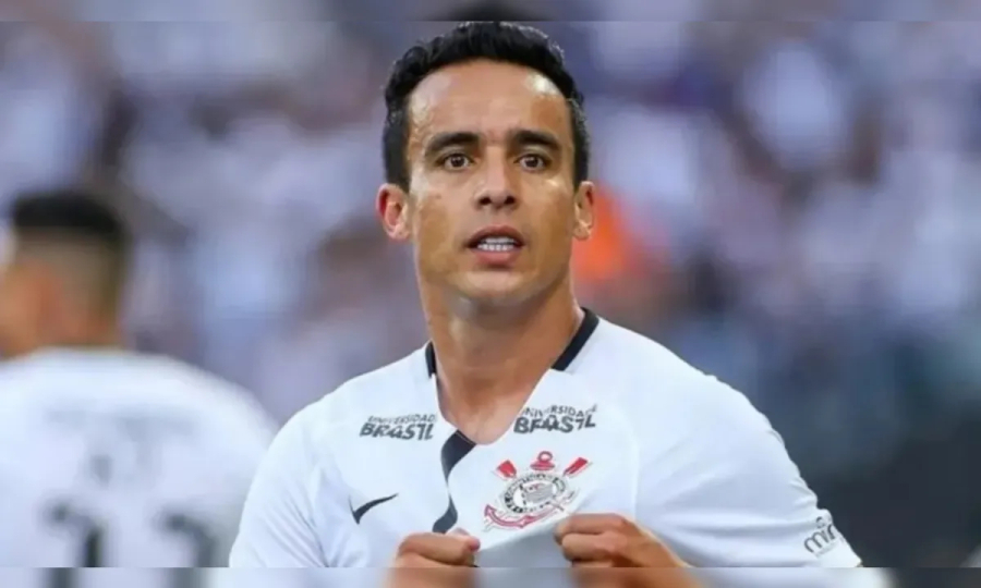 Justiça dá liberdade ao ex-jogador Jadson