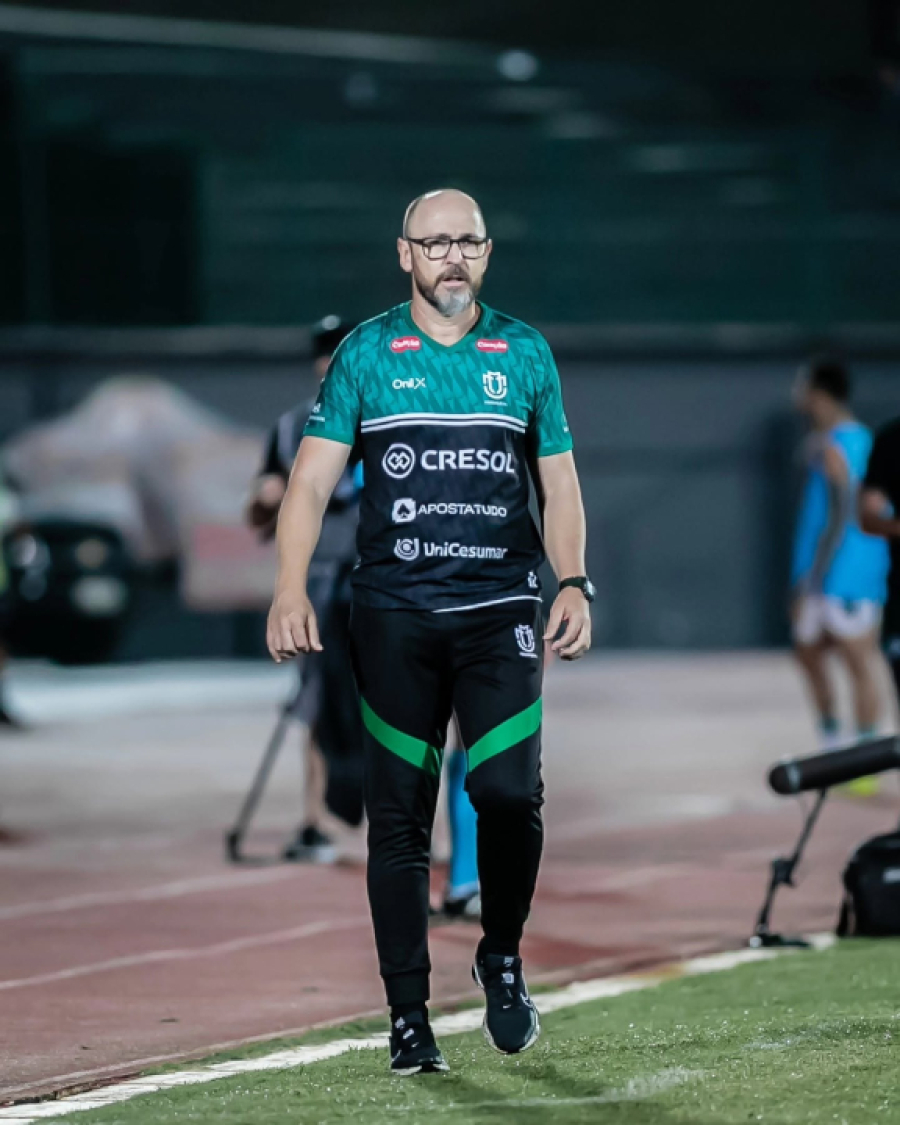 Maringá FC demite Moisés Egert após goleada.