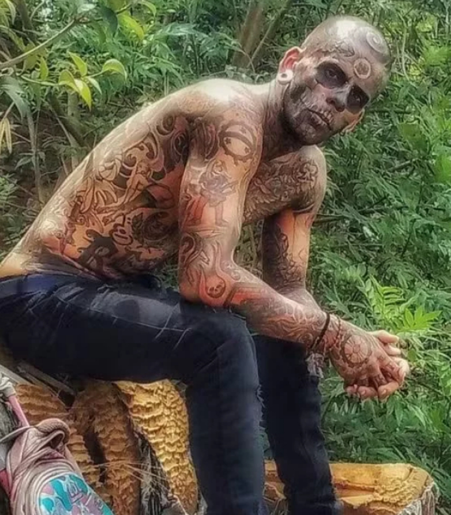 Mais tatuado do Brasil toma susto com diagnóstico 