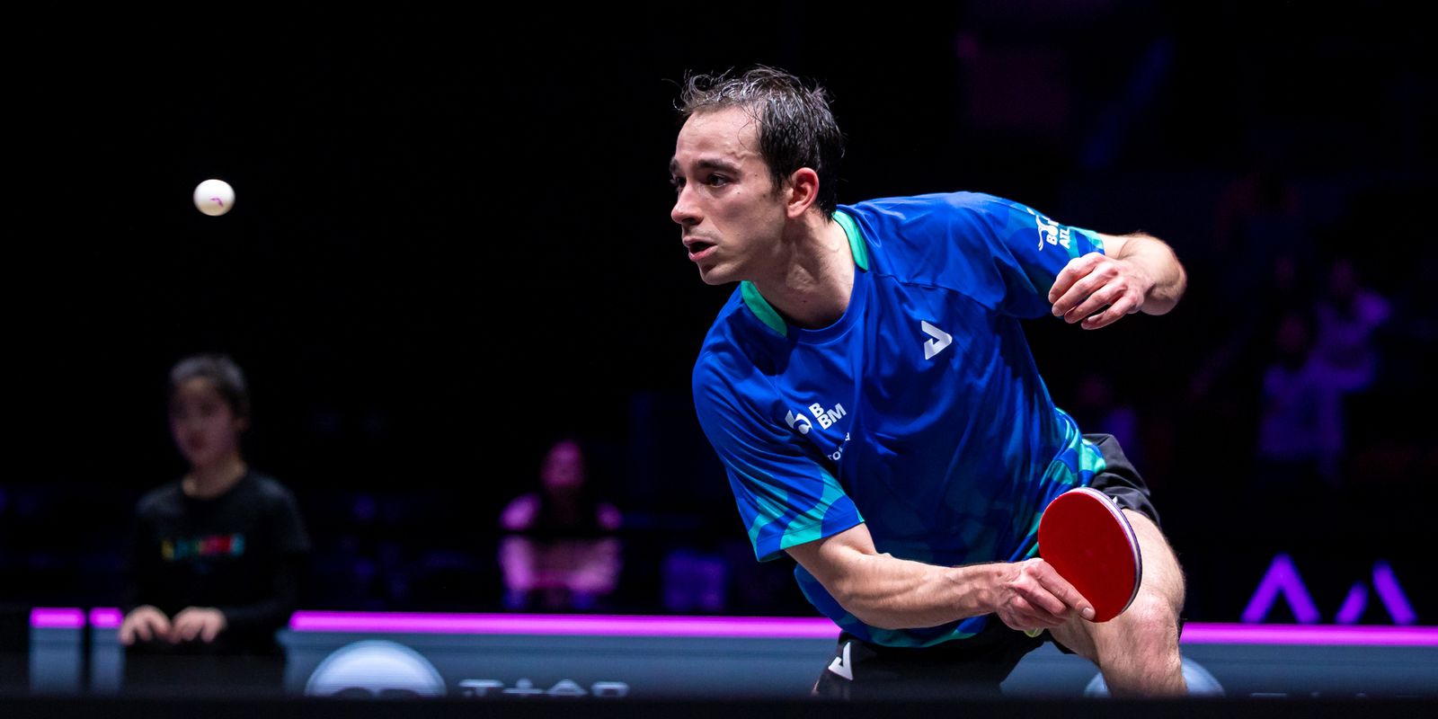 Calderano vence anfitrião no Europe Smash