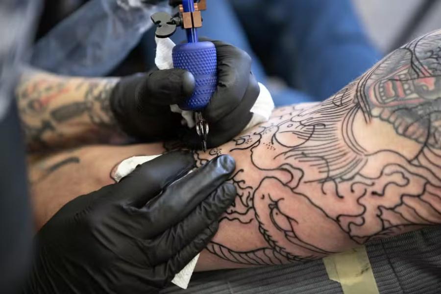 Prazo para quem fez tatuagem é reduzido.