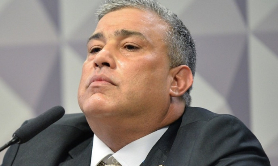 Após 9 meses foragido, presidente da Conafer se entrega.