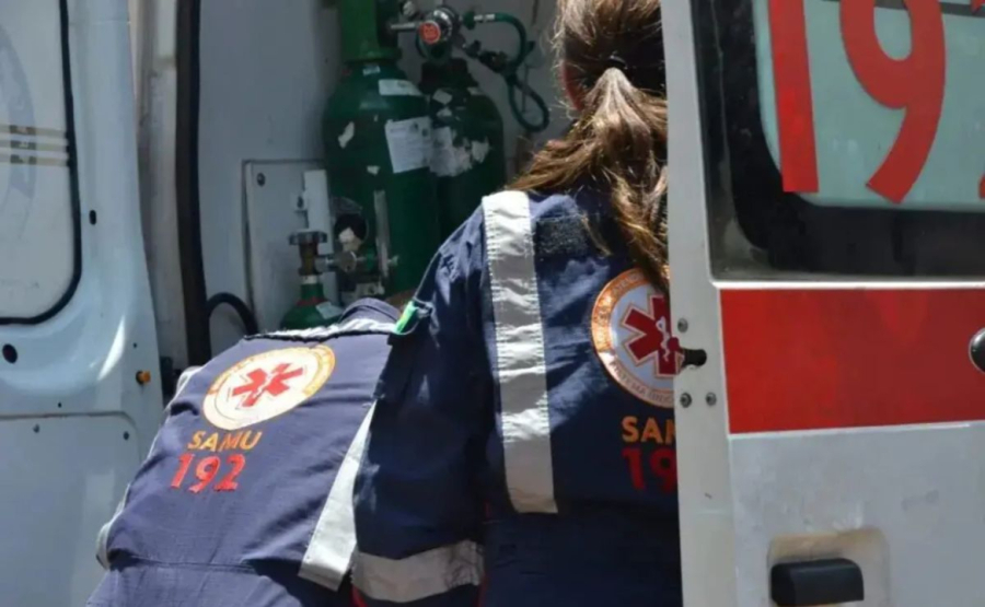 Mulher é resgatada em estado grave após atropelamento.