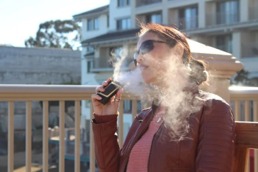  Aromatizante em vapes pode afetar embriões.