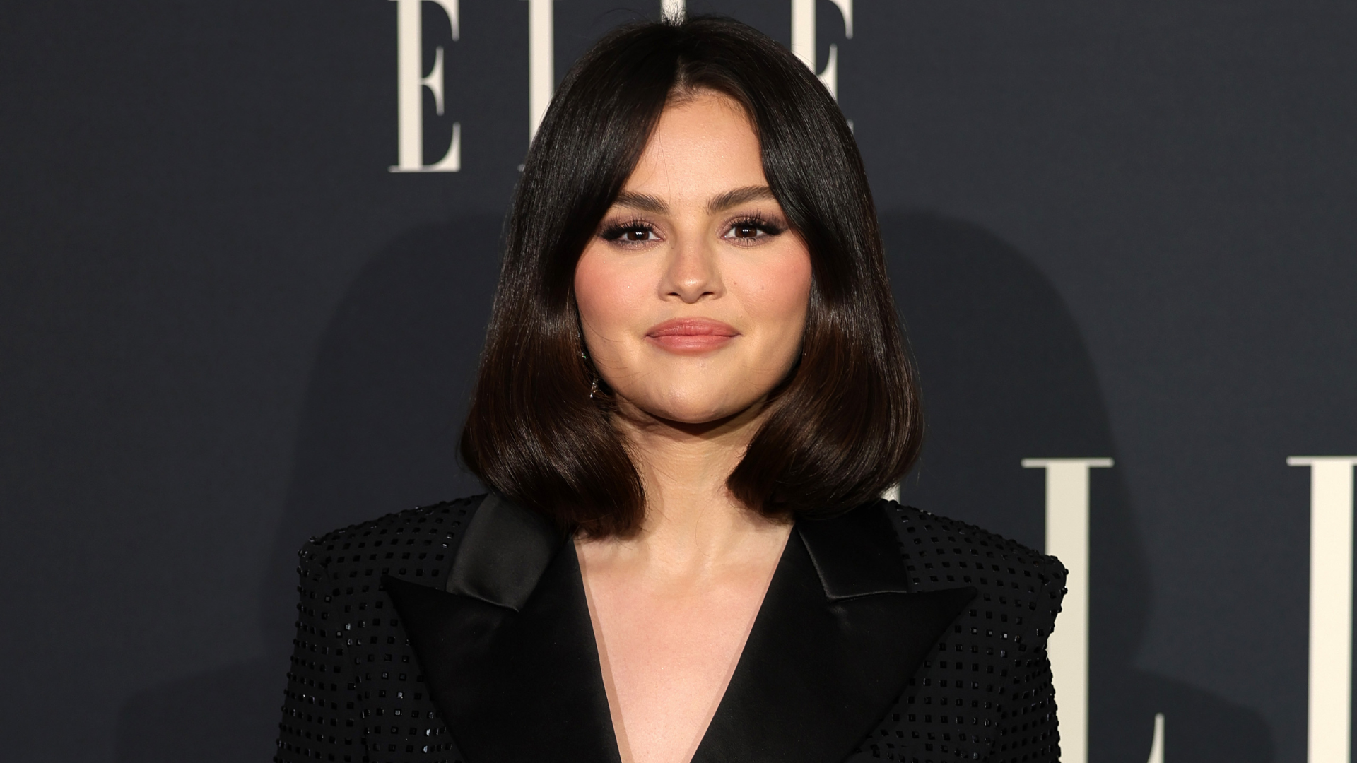 Selena Gomez se pronuncia após  ser processada