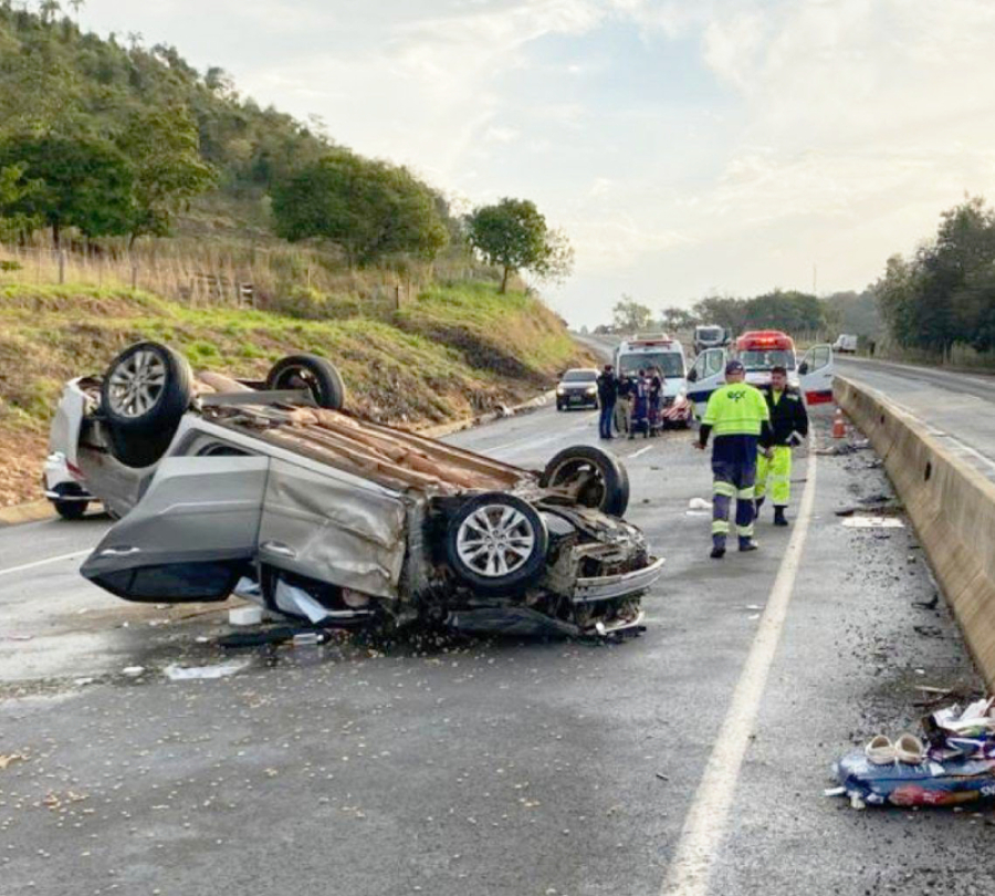 Jovem morre após capotamento na BR-369