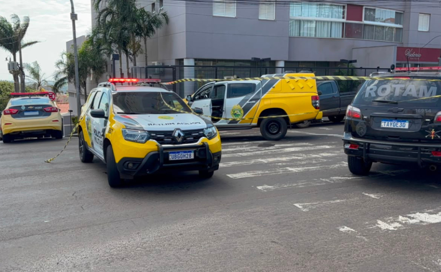 BOPE rompe barricadas e prende homem.