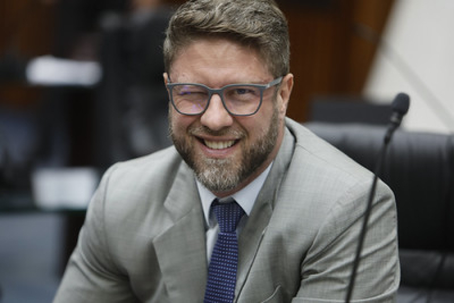 Nova pesquisa mexe no cenário eleitoral