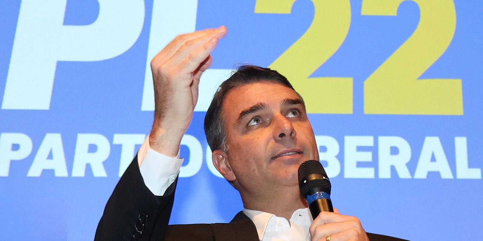  Flávio Bolsonaro disputa a Presidência pelo PL