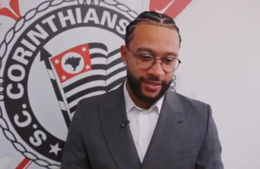 Memphis acerta a renovação no Corinthians