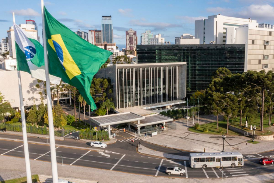 13 deputados deixam disputa pela ALEP.