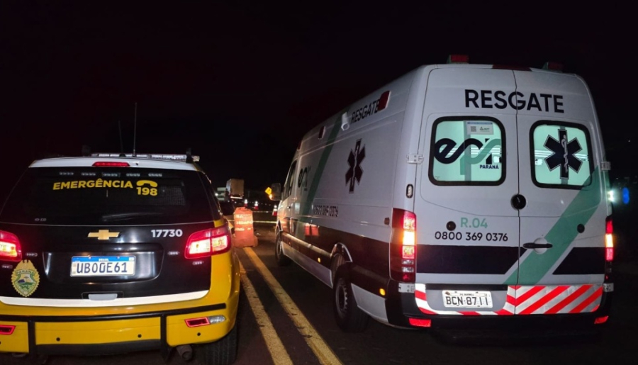 Mulher é atingida por carreta e morre na PR-444