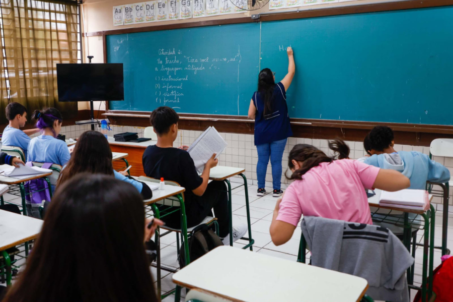 PSS para professores termina nesta segunda-feira.
