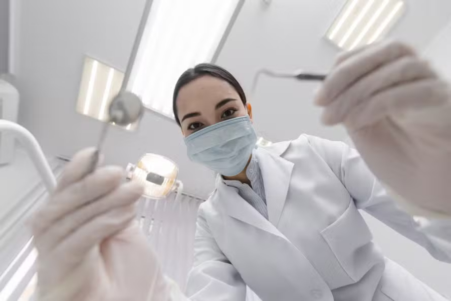 Justiça impede dentistas de fazerem harmonização
