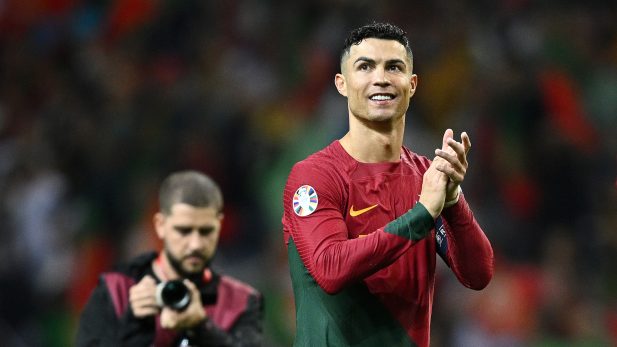 Cristiano Ronaldo muda o visual