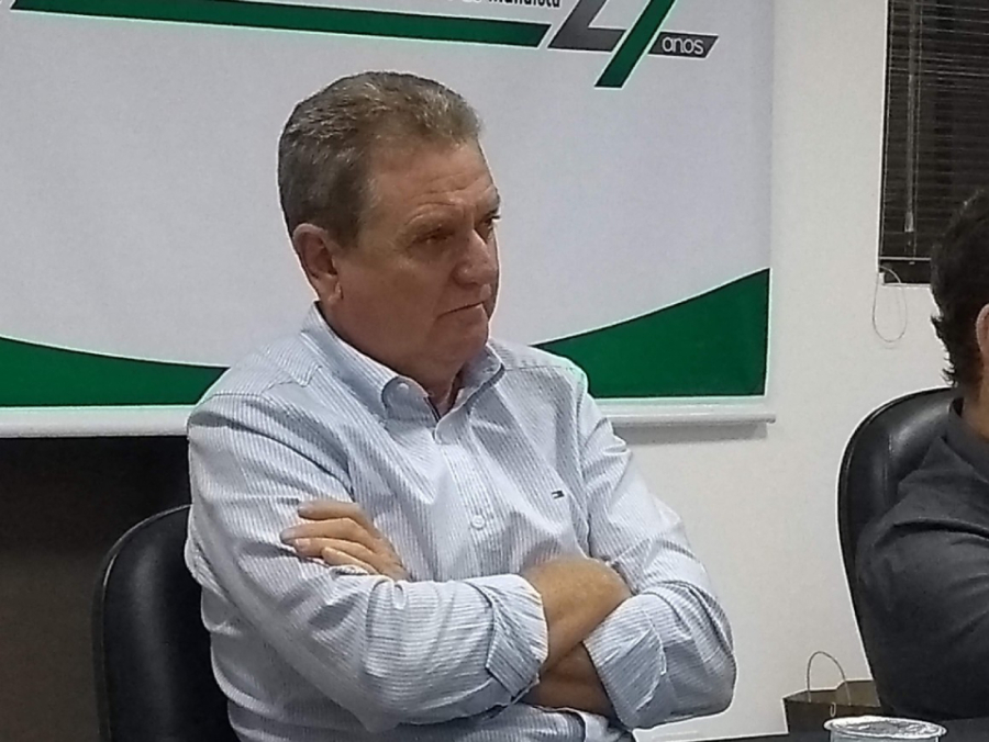 Jacovós acusa prefeito de Nova Esperança de traidor.