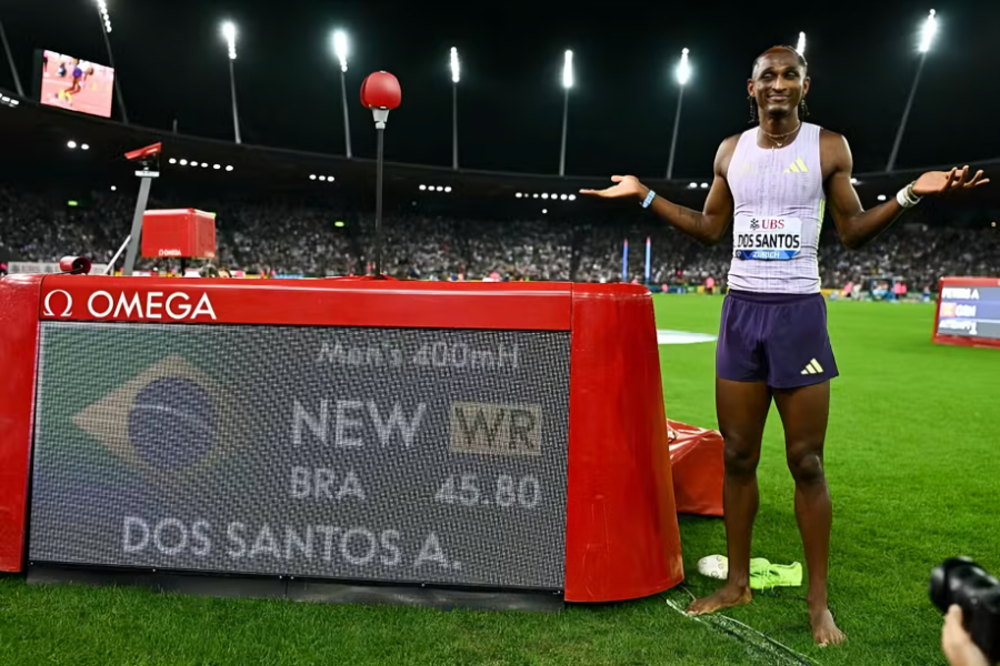 PIÚ bate recorde mundial dos 400m com barreiras