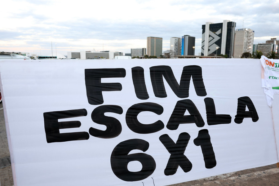CCJ do Senado aprova a proposta