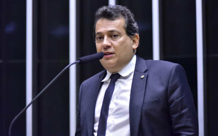 Deputado é alvo de operação contra esquema de compra de votos