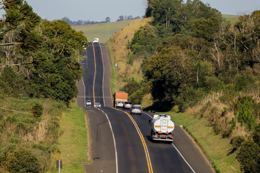 PRF reforça fiscalização nas rodovias federais