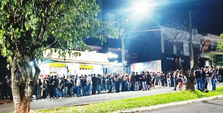 Operação termina com veículos recolhidos e multas.