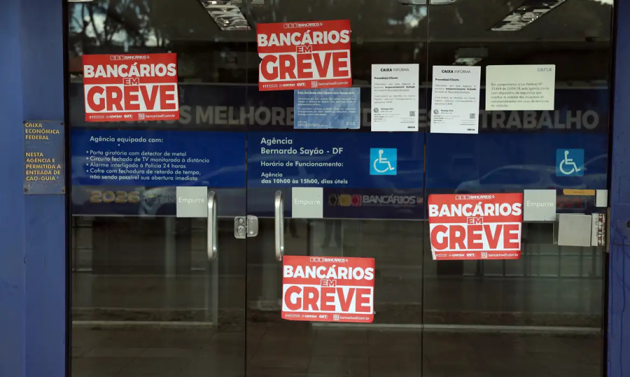 Bancários rejeitam proposta da Caixa Econômica.