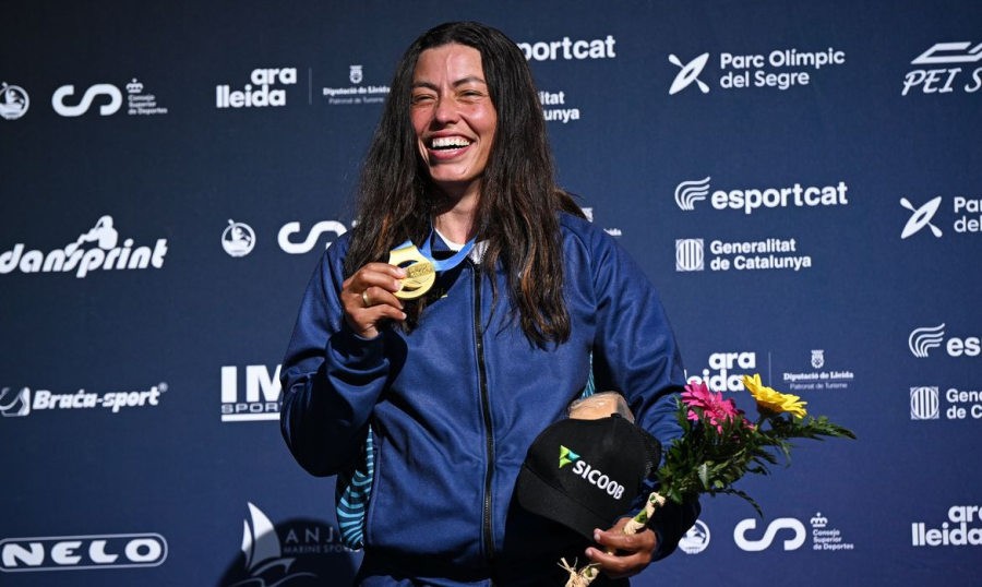 Ana Sátila é ouro em etapa da canoagem slalom