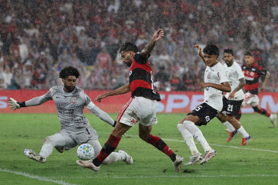 Flamengo lidera segundo turno do Brasileirão.