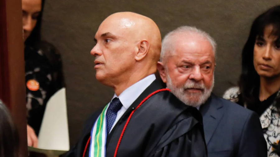 Crise leva Lula a buscar distância de Moraes.