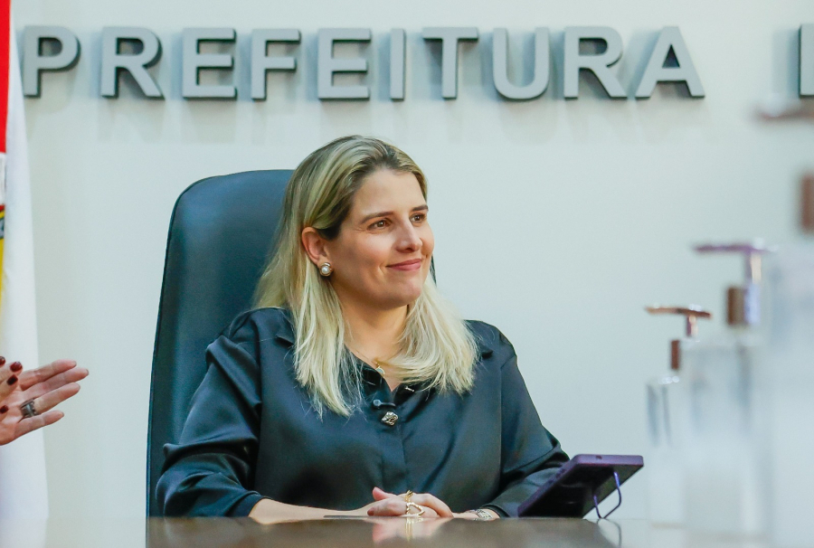 Majô se torna a primeira vereadora e Prefeita.