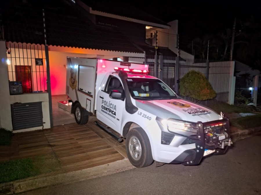 Corpo é encontrado preso a cama em Maringá.