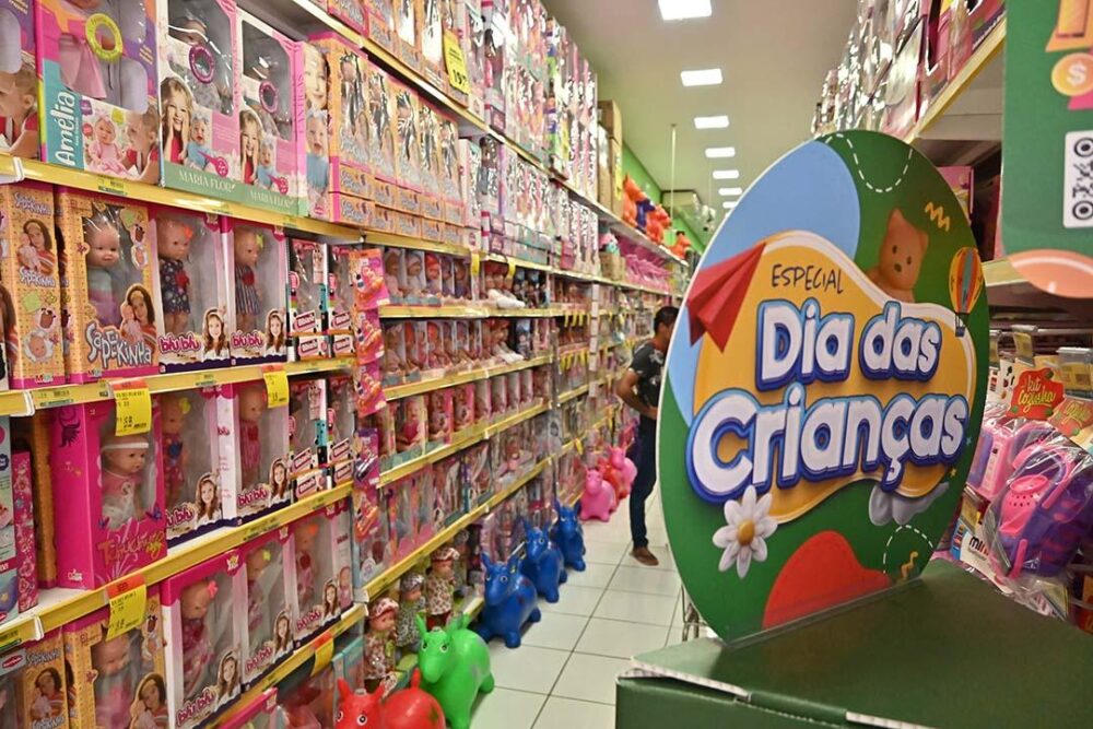 Intenção de presentear cresce e chega a 63,9% no Paraná