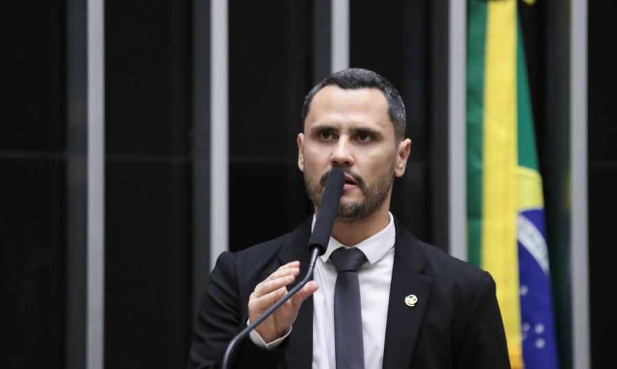 Em Minas Gerais, Cleitinho, do Republicanos, é eleito em 1º turno
