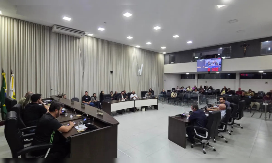 Apucarana aprova idade mínima de 16 anos para uso de scooters, bikes e patinetes elétricos