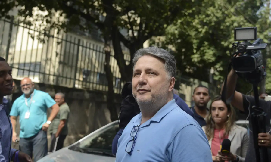 Garotinho desiste de recurso e embaralha eleição para governo do Rio