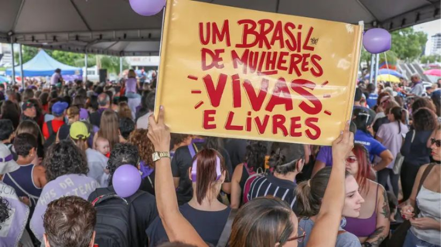 Homem condenado a 36 anos e 8 meses por feminicídio.