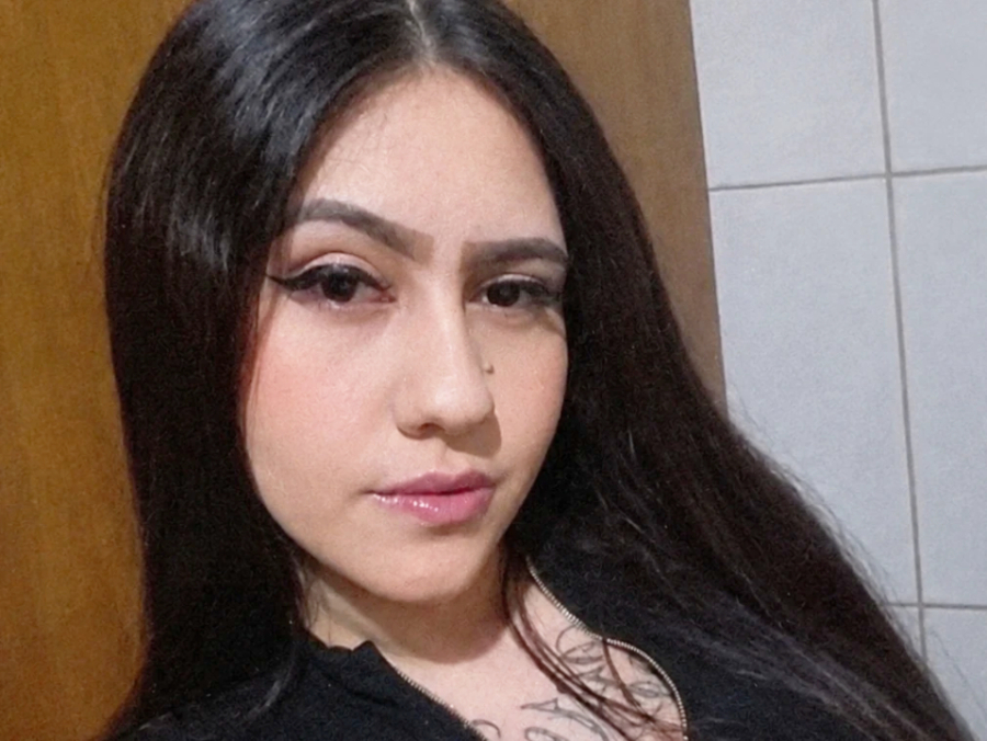 Jovem desaparece e família pede ajuda para encontrá-la.