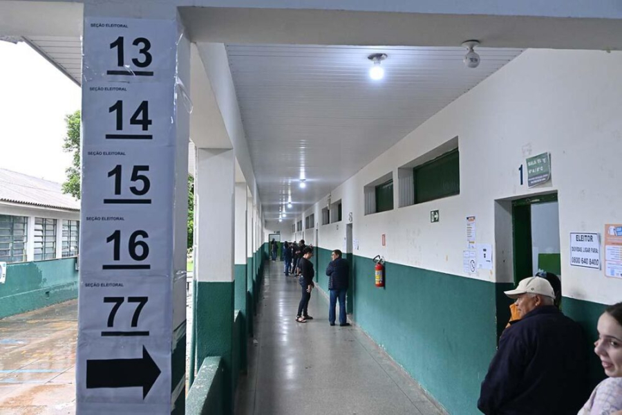 Abstenção passa de 14 mil eleitores e chuva marca votação em Paranavaí
