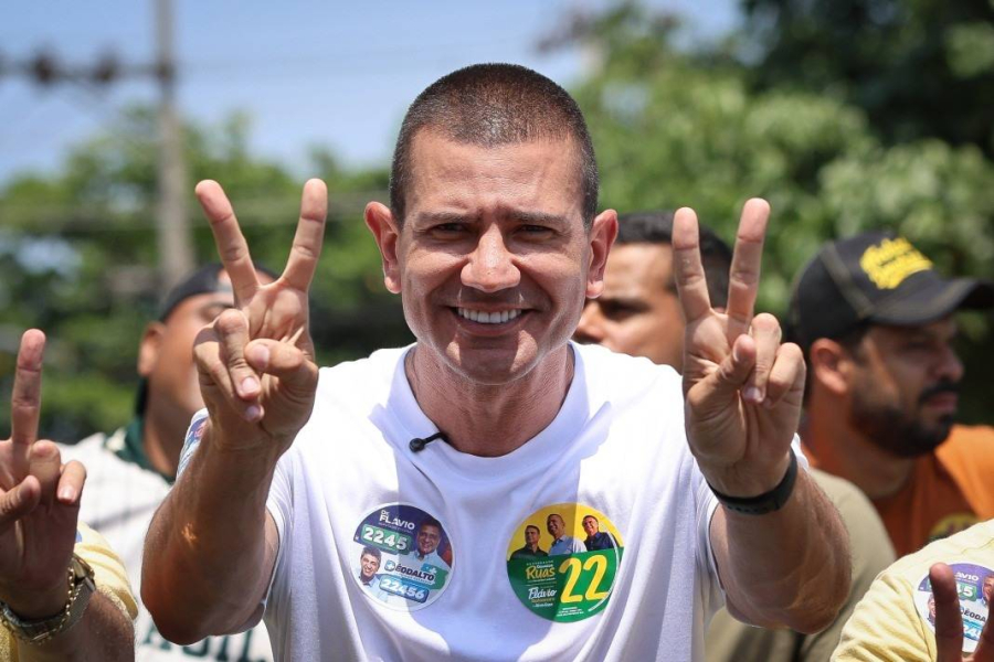 TSE anula votos e Douglas Ruas vence governo do Rio.