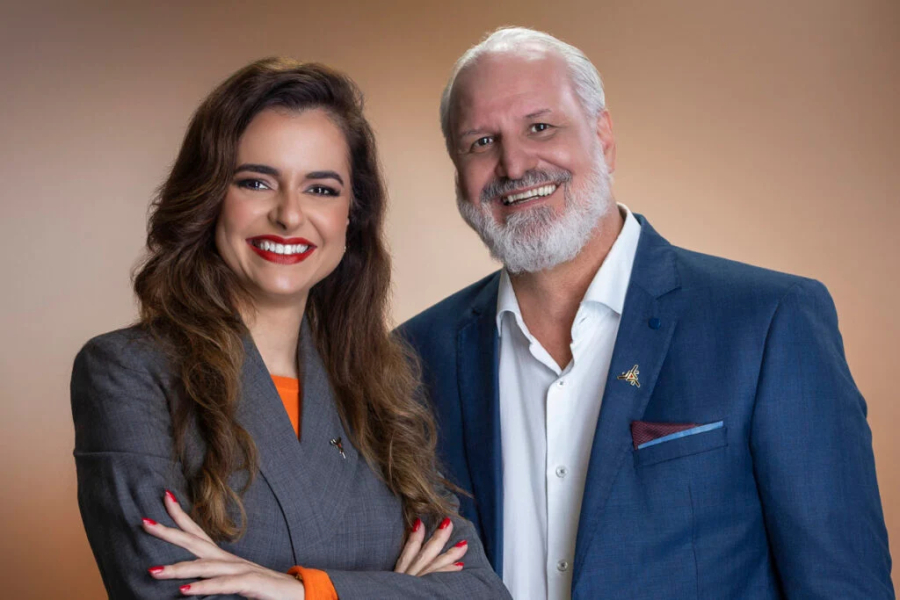 Gisele Mendes assume a UEM e coloca permanência estudantil entre as prioridades