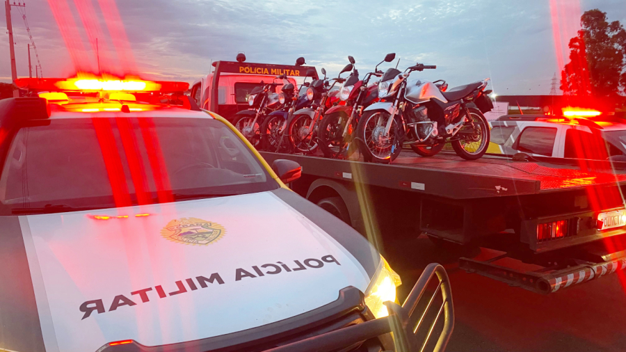  Denúncias levam polícia a apreender 5 motocicletas.
