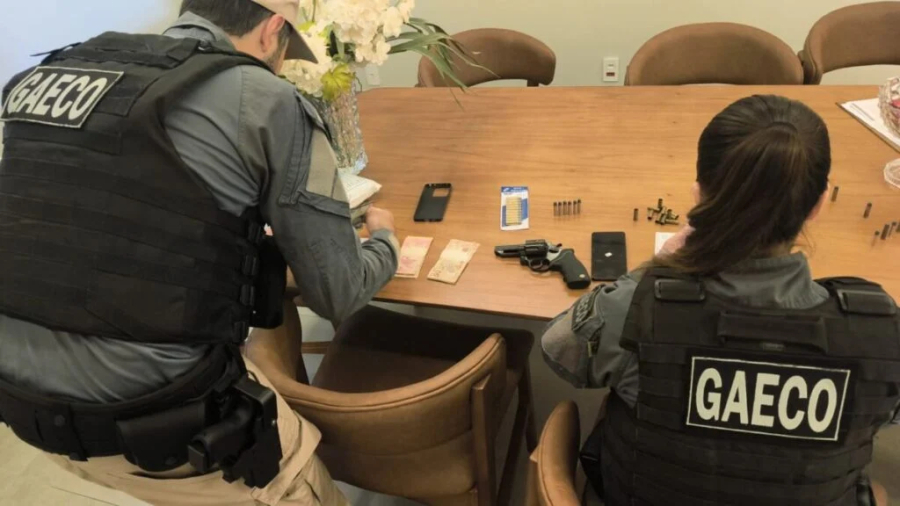 Gaeco cumpre prisão em esquema na Polícia Civil