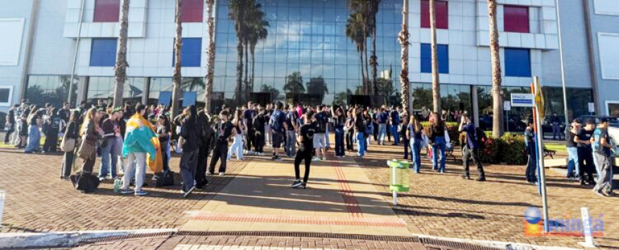 Maringá Júnior reúne universitários para dois dias de atividades e troca de experiências.