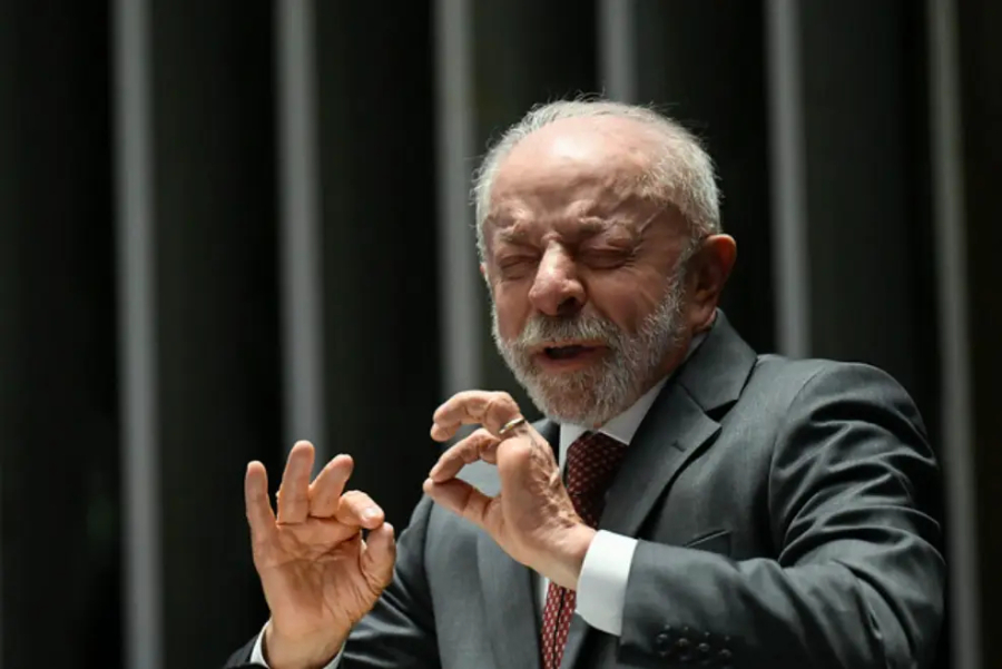 Com presença de Lula, Congresso promulga redução da jornada.