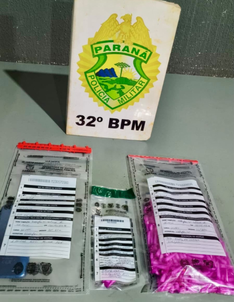 ROTAM encontra 407 pinos de cocaína com suspeito