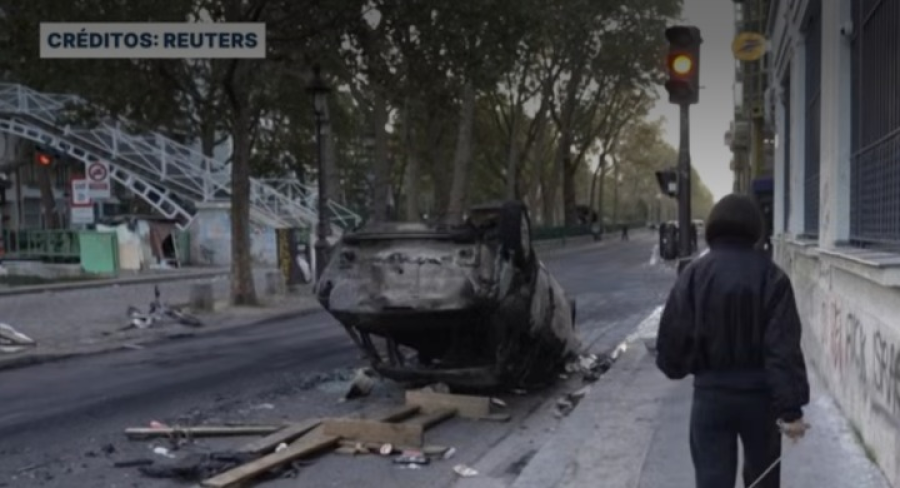 França vira “zona de guerra” após protestos