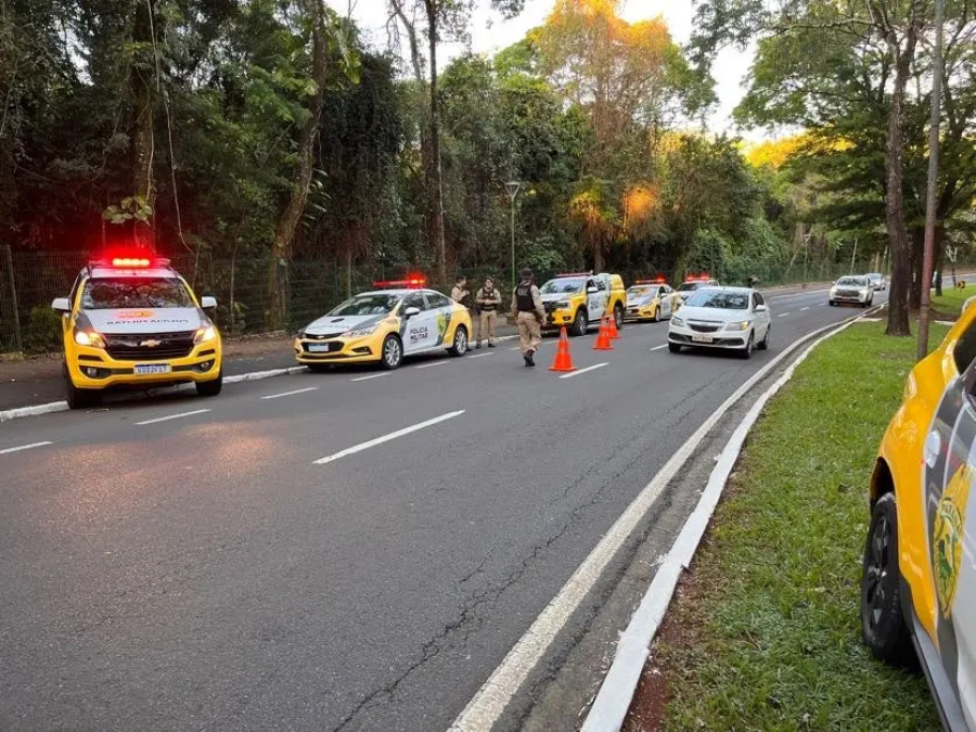 PM aborda 33 veículos, aplica 30 notificações em Blitz.