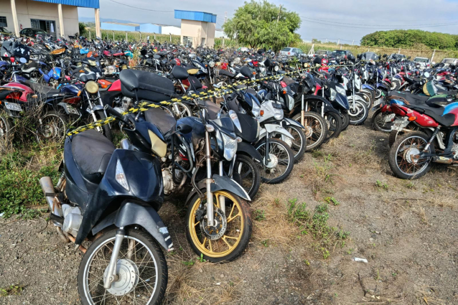 Detran promove em Maringá leilão de 1.185 veículos.