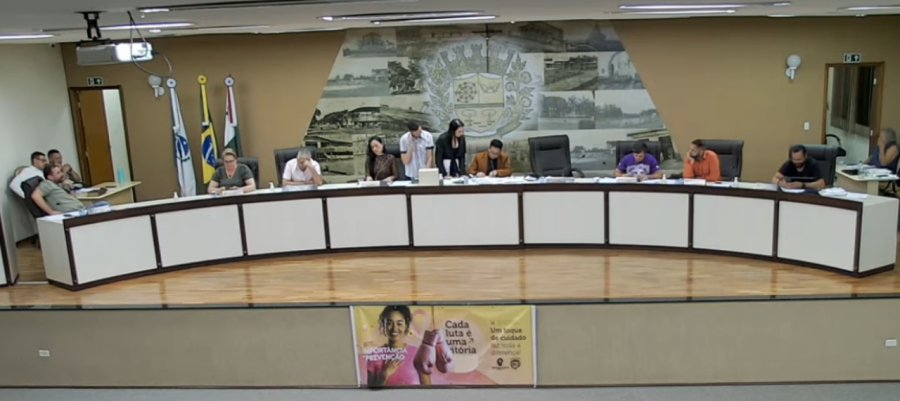 Câmara aceita denúncia contra prefeita Rose Chiquim.